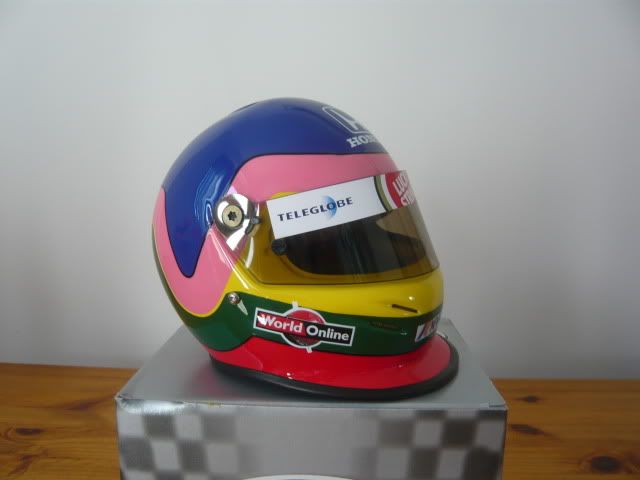 jacques villeneuve helmet. Jacques Villeneuve 2000 BAR