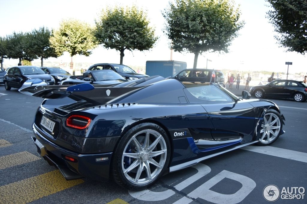 koenigsegg-one1-c701429082015200653_4_zpsercyuqw0.jpg
