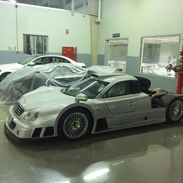 12274494_427745807415485_795280684877384