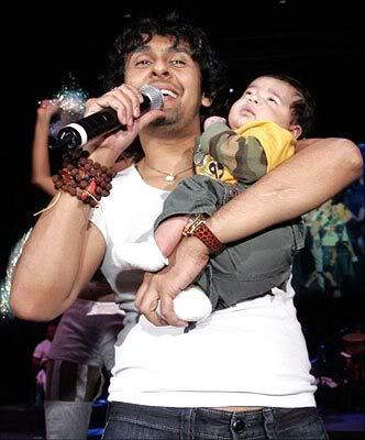 Sonu Nigam - Family pics | Bollywood